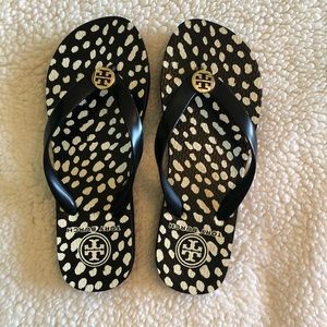 Tory Birch flip flops size 6